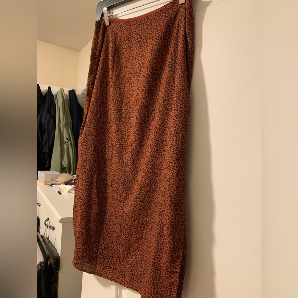 Mink pink animal print midi skirt size small